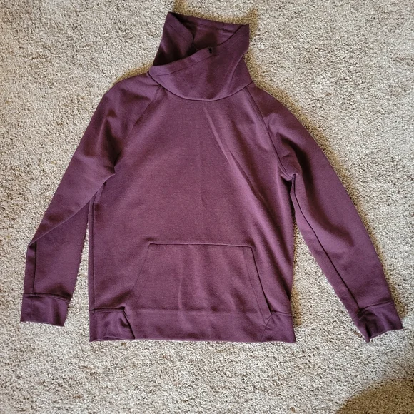 Maroon sweatshirt - Picture 2 of 4